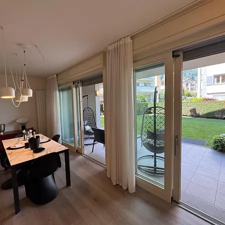 La Lakeview - Garden & Pool *