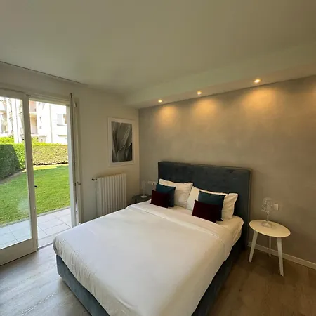 La Lakeview - Garden & Pool Apartment